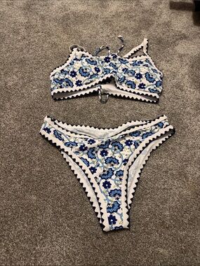 Blue Floral Two-Piece Bikini Set with Scalloped Trim